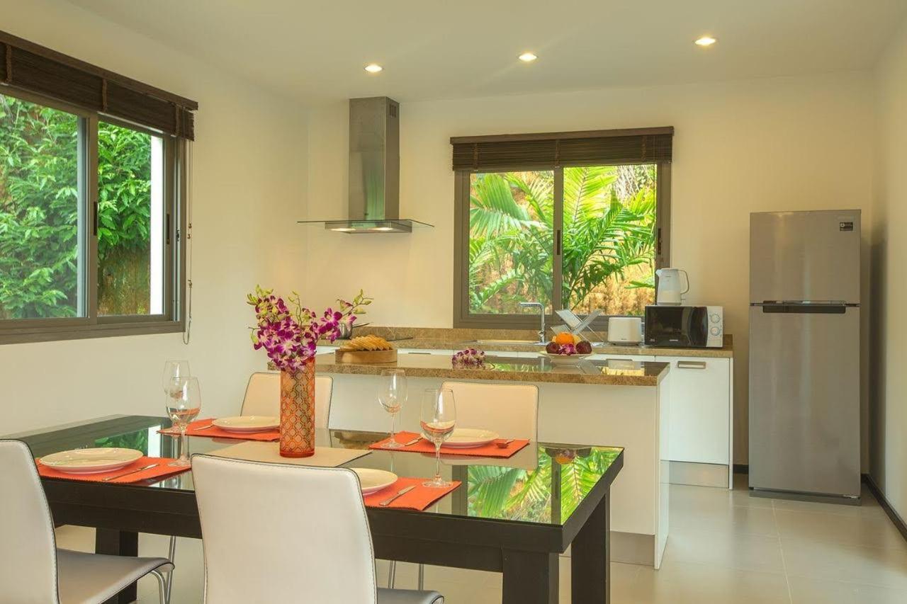 Shanti Villas X Monthstayz Thailand Rawai Esterno foto