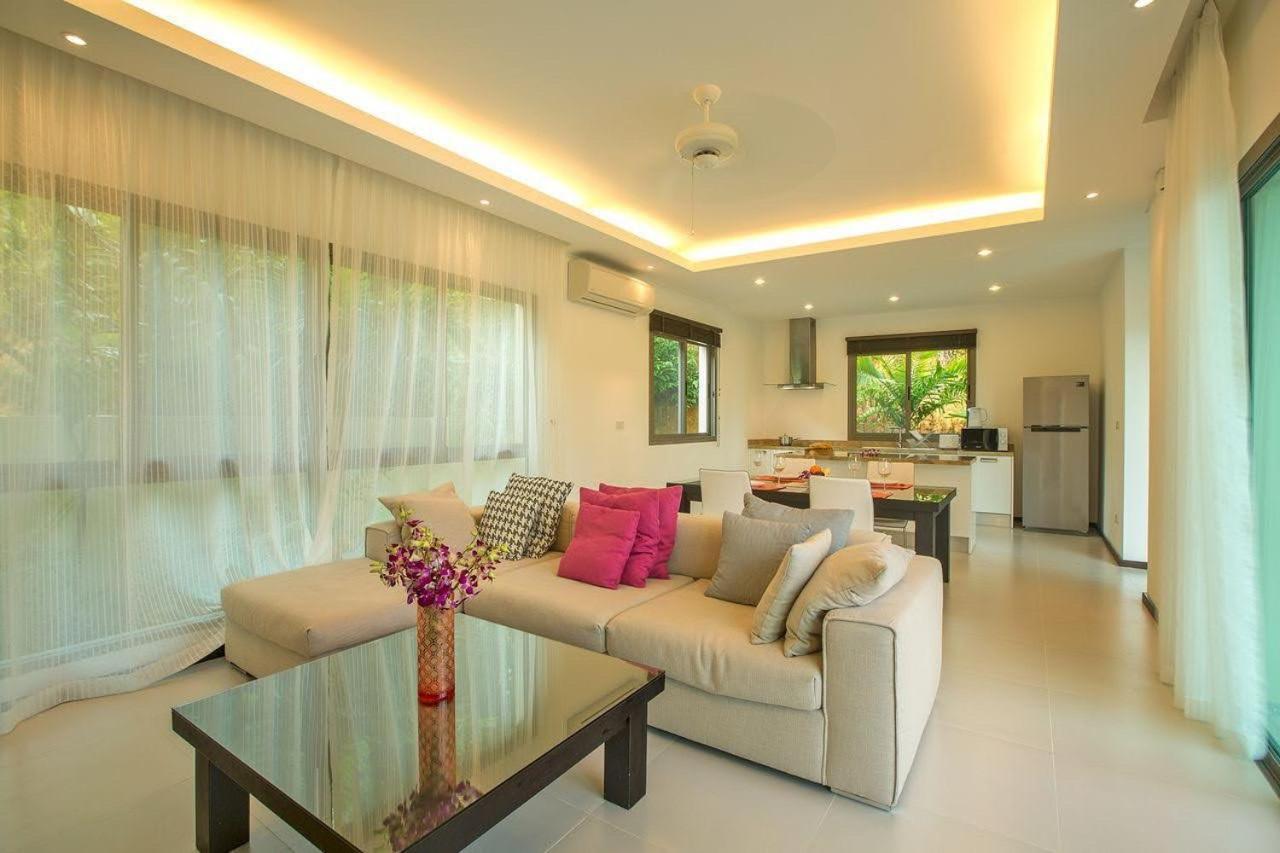 Shanti Villas X Monthstayz Thailand Rawai Esterno foto
