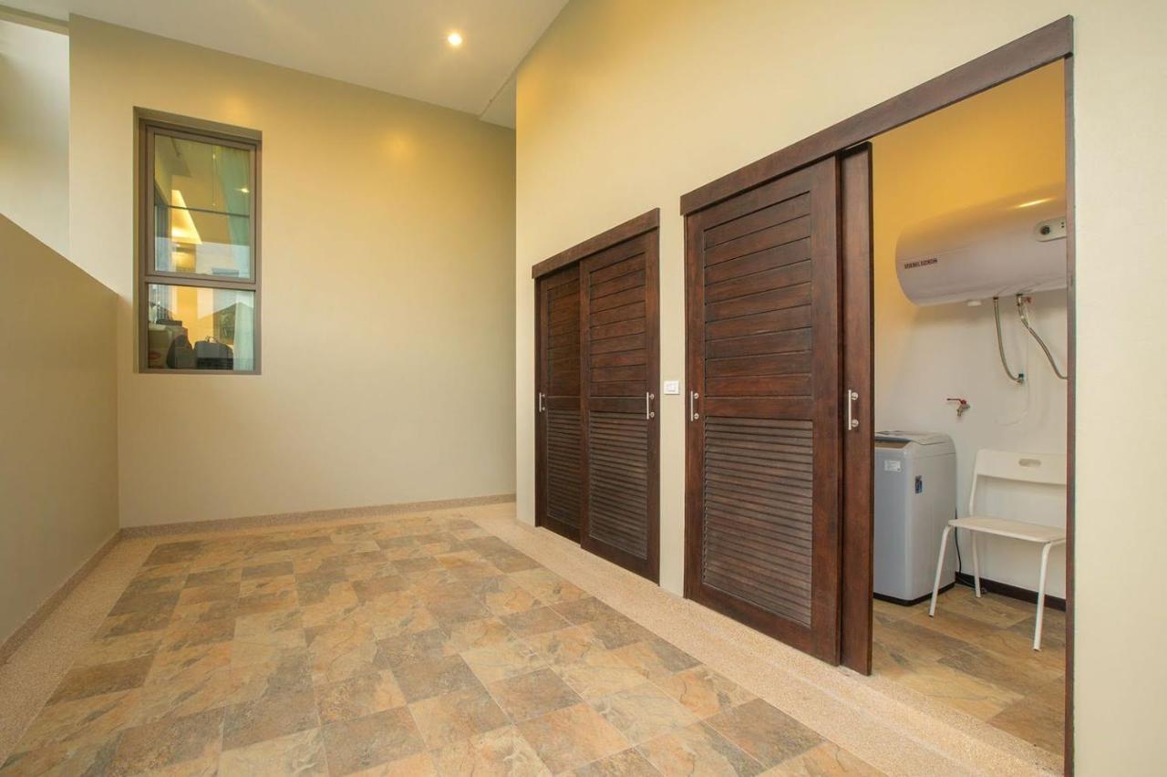 Shanti Villas X Monthstayz Thailand Rawai Esterno foto