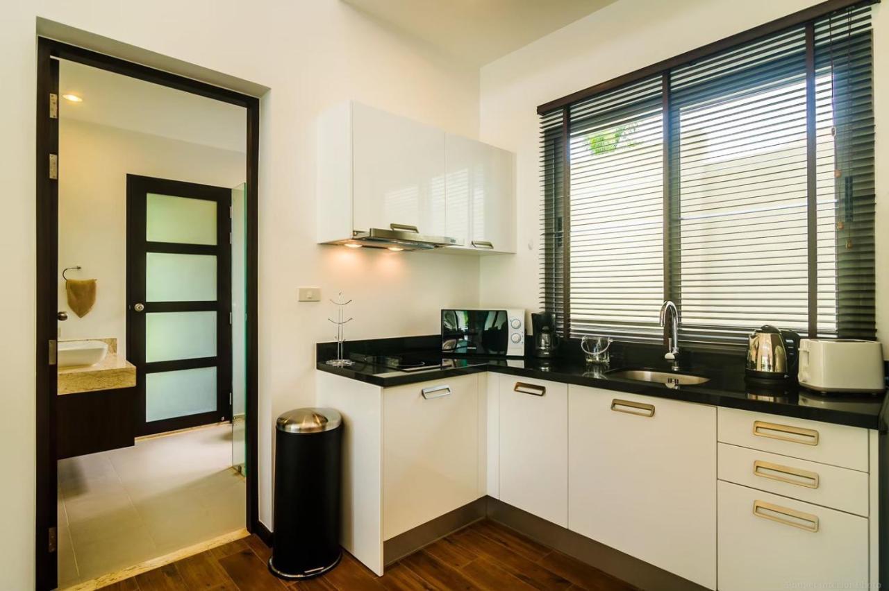 Shanti Villas X Monthstayz Thailand Rawai Esterno foto